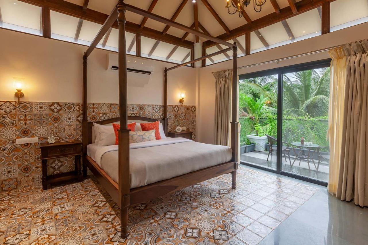 Villa Sereno: Elegant Retreat with Pool, Jacuzzi, and Entertainment Alibag Exterior photo